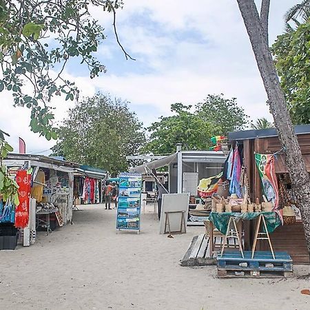 Vacances A La Plage Sainte-Anne  Exterior photo